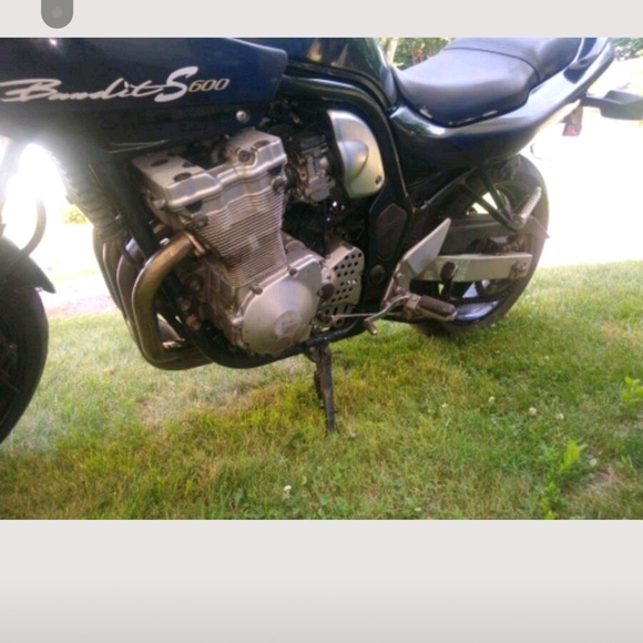 96 Suzuki bandit s 600 - Picture 4 of 5